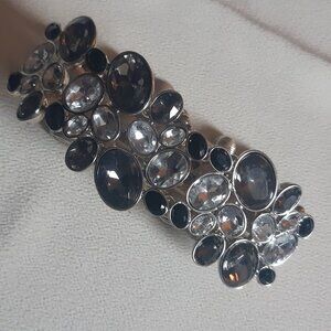 Bracelet, Stretch Grey, Black & White Acrylic Gemstone Shapes w/ Metal Backing